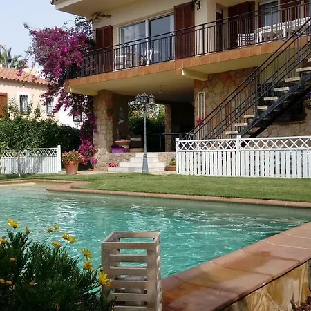 Sunny Holiday Home Creixell Buitenkant foto